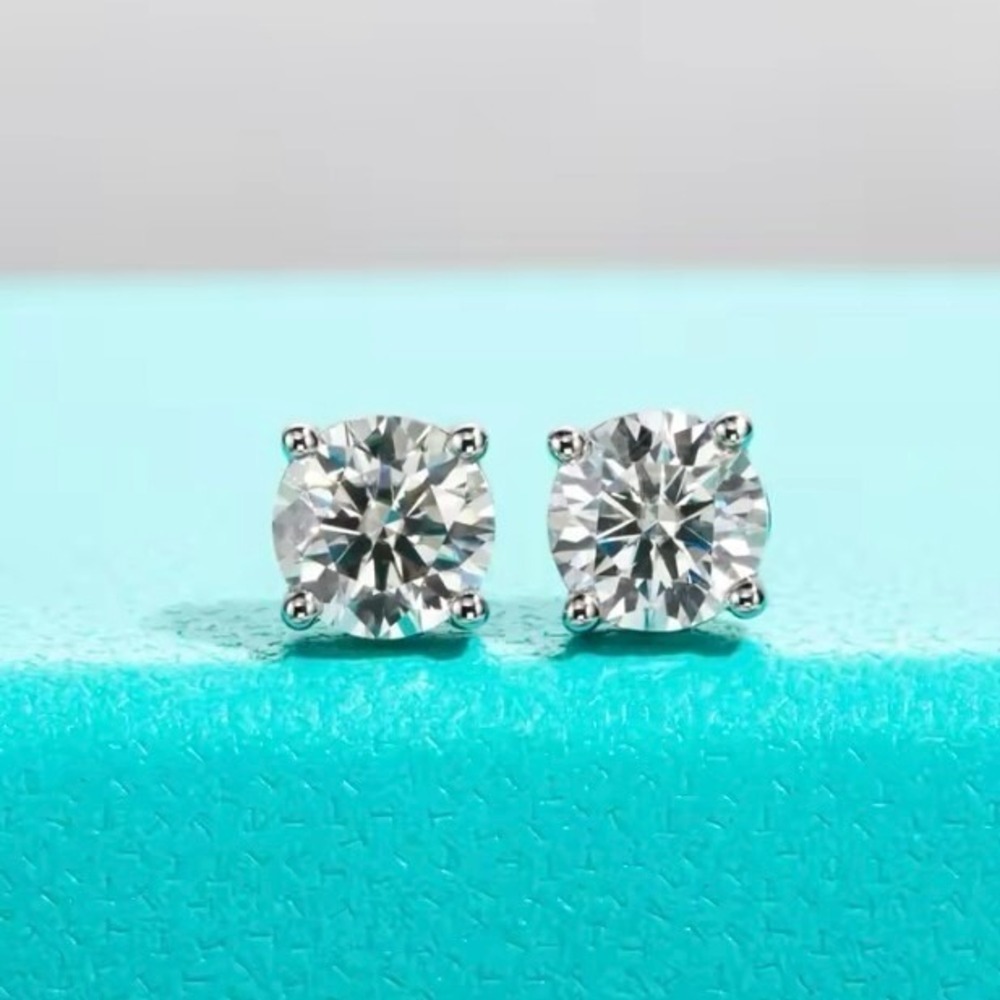 10K Gold‎ 925 Sterling Silver .6CT TW 4mm Moissanite Round Silver Stud Earrings